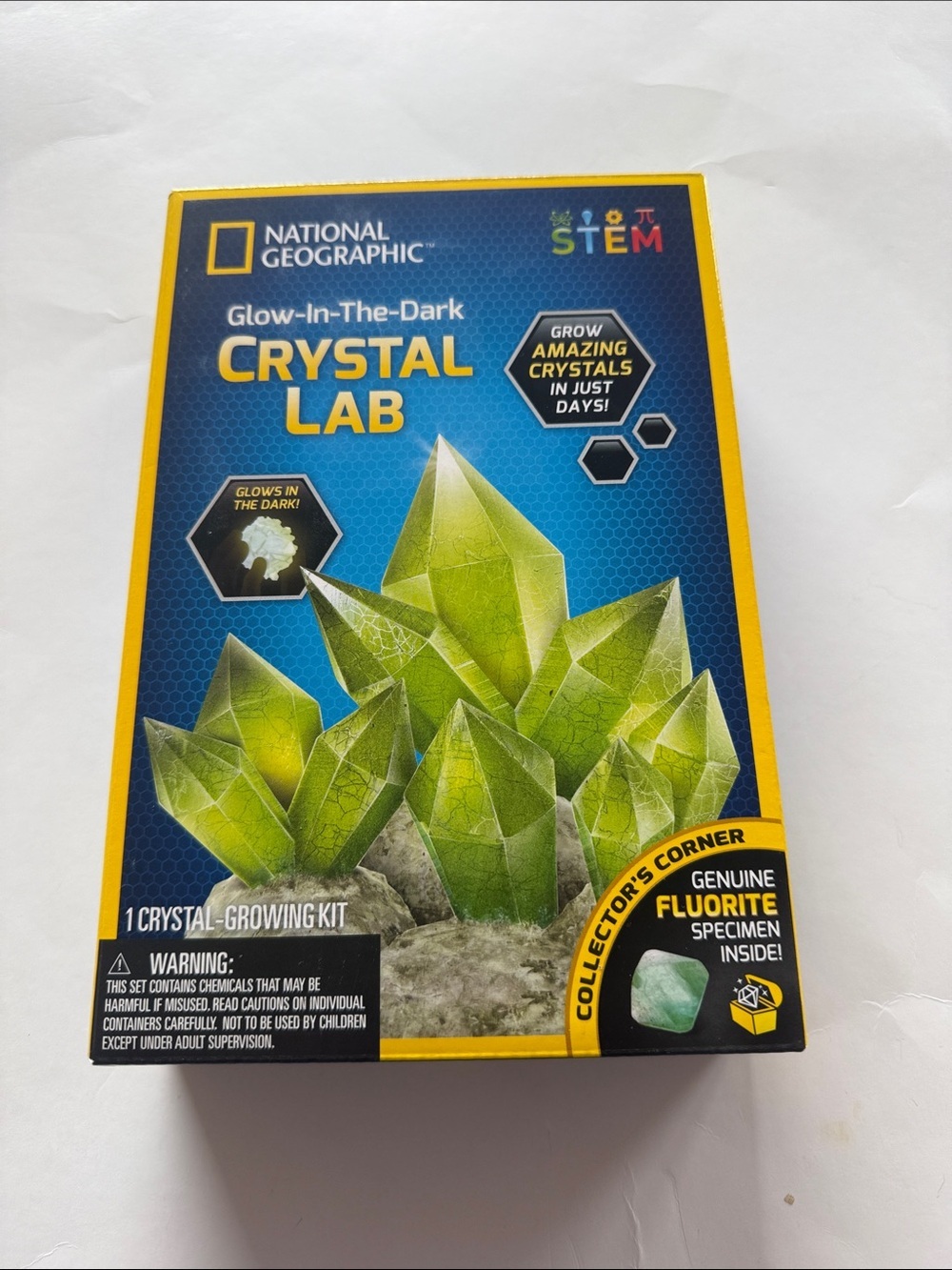 New In Box National Geographic Glow-In-The-Dark Crystal Lab Kit